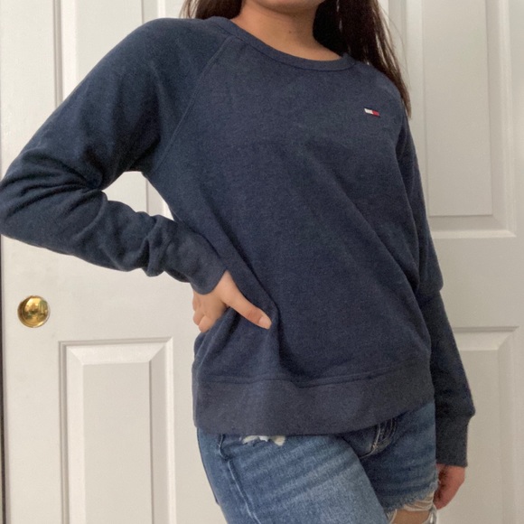 Tommy Hilfiger Tops - NWT Tommy Hilfiger sweatshirt
